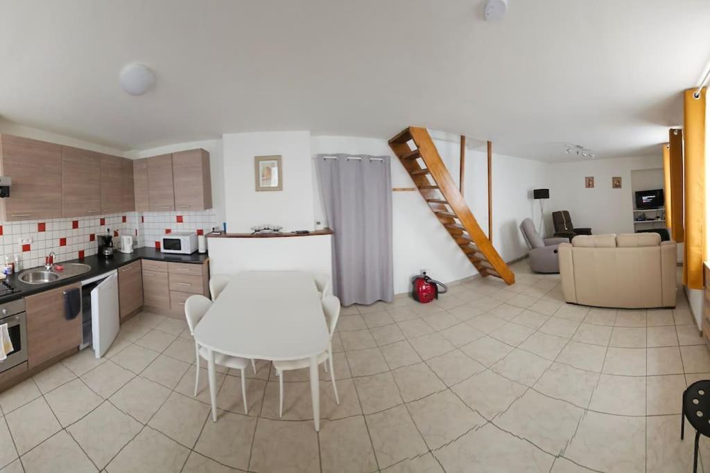 Gite Le Carassin Bouillon Exterior photo
